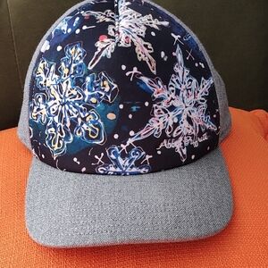 Snowflake Trucker Cap - Navy & Gray